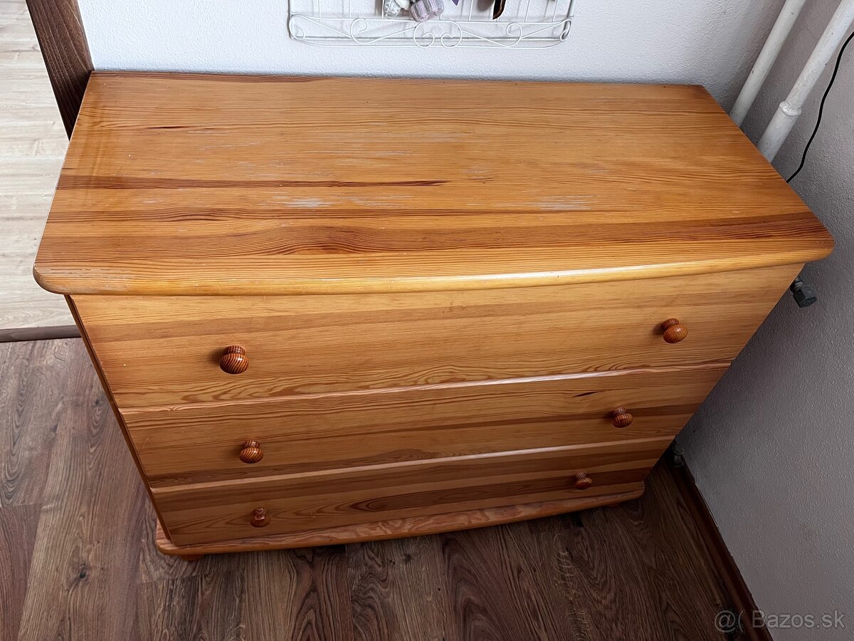 Komoda - 3