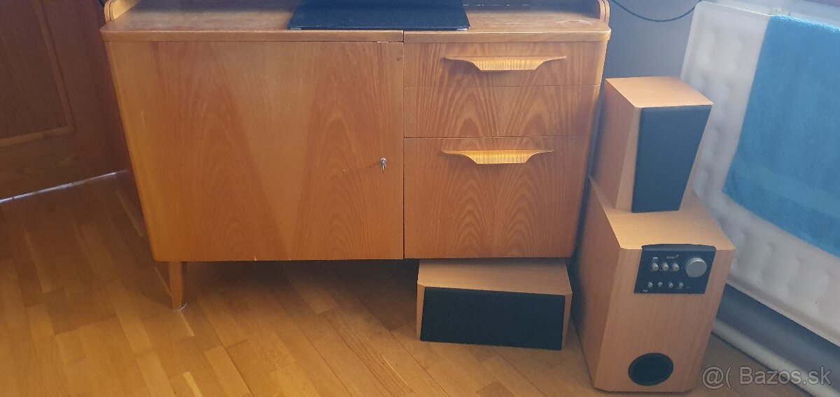 Darujem retro nábytok - 3