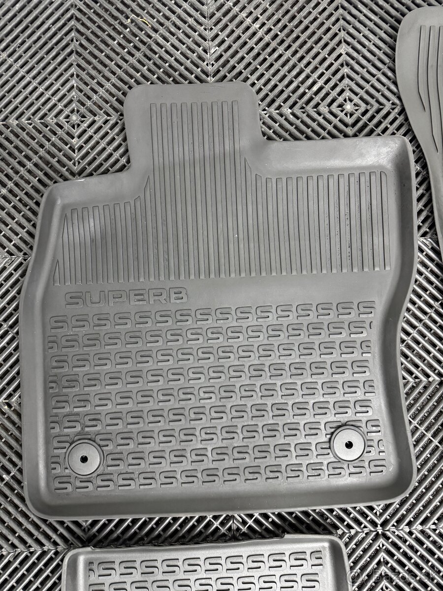 Originálne gumenné rohože Škoda Superb - 3