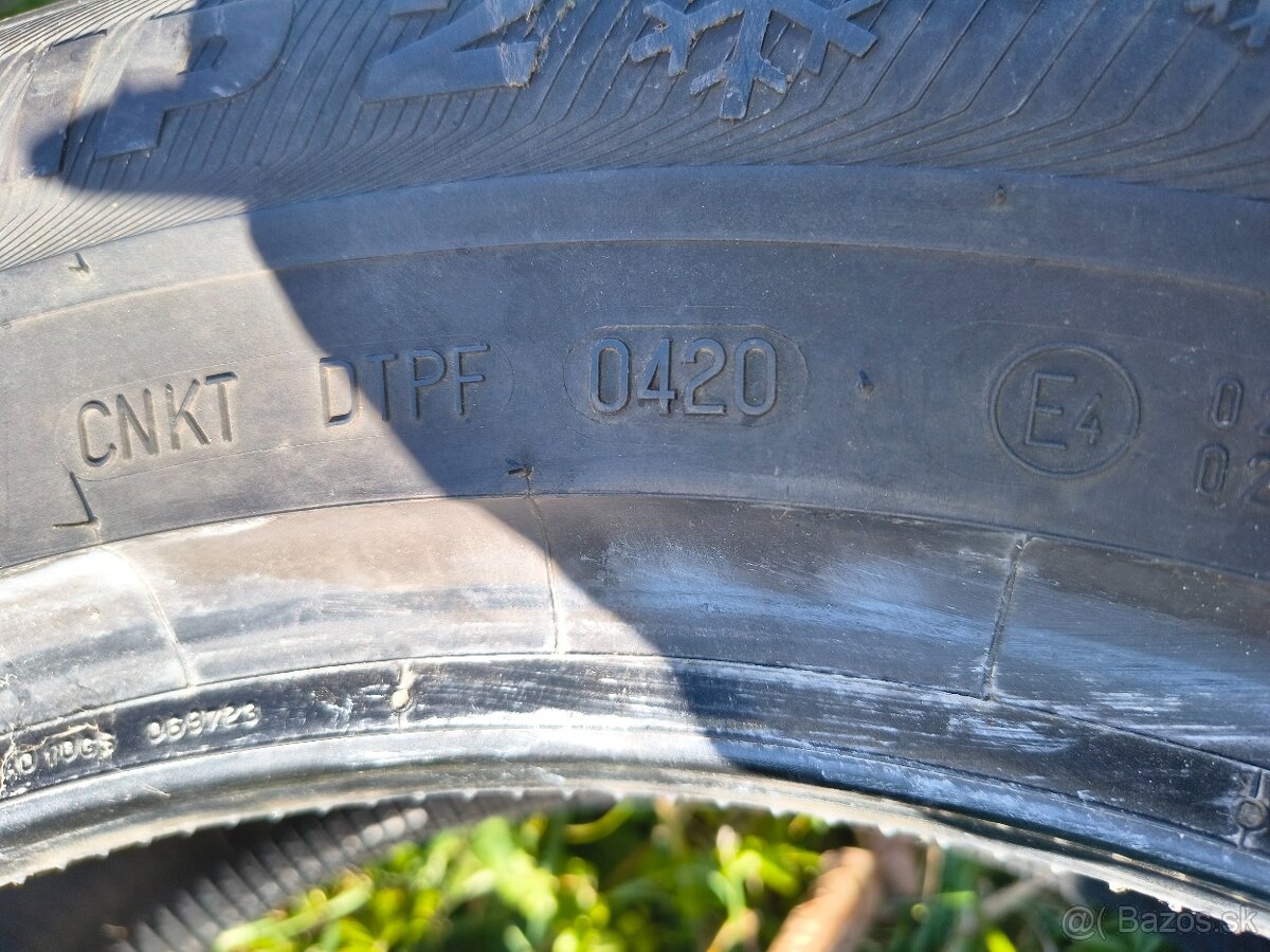 2 ks zimné pneu 215/60r17 - 3