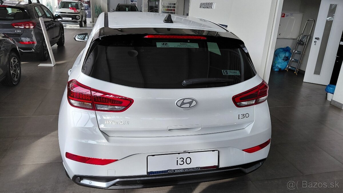 Hyundai i30 FAMILY - 3