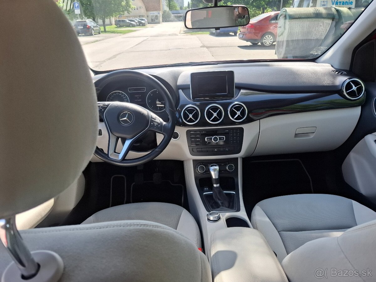 Predam Mercedes B180 - 3
