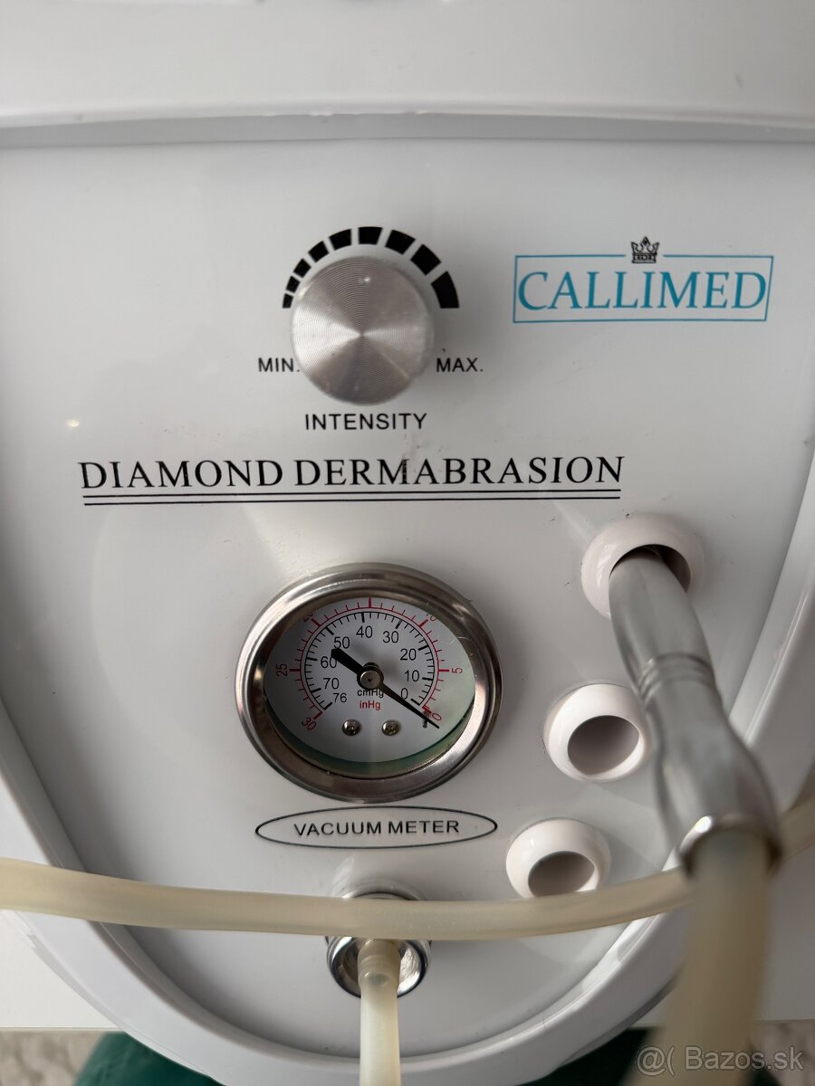 Diamantová mikrodermabrázia - prístroj - 3