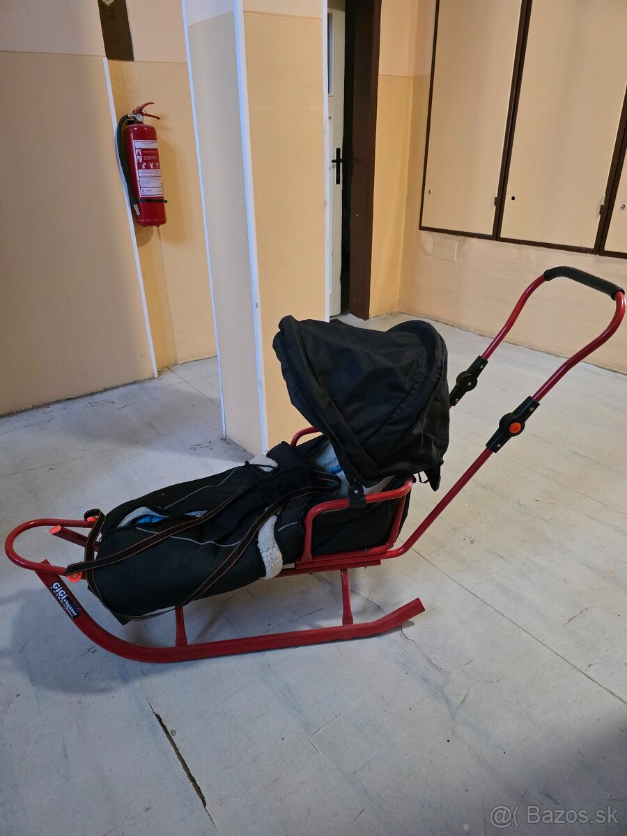 Kovové sánky s rúčkou - 3