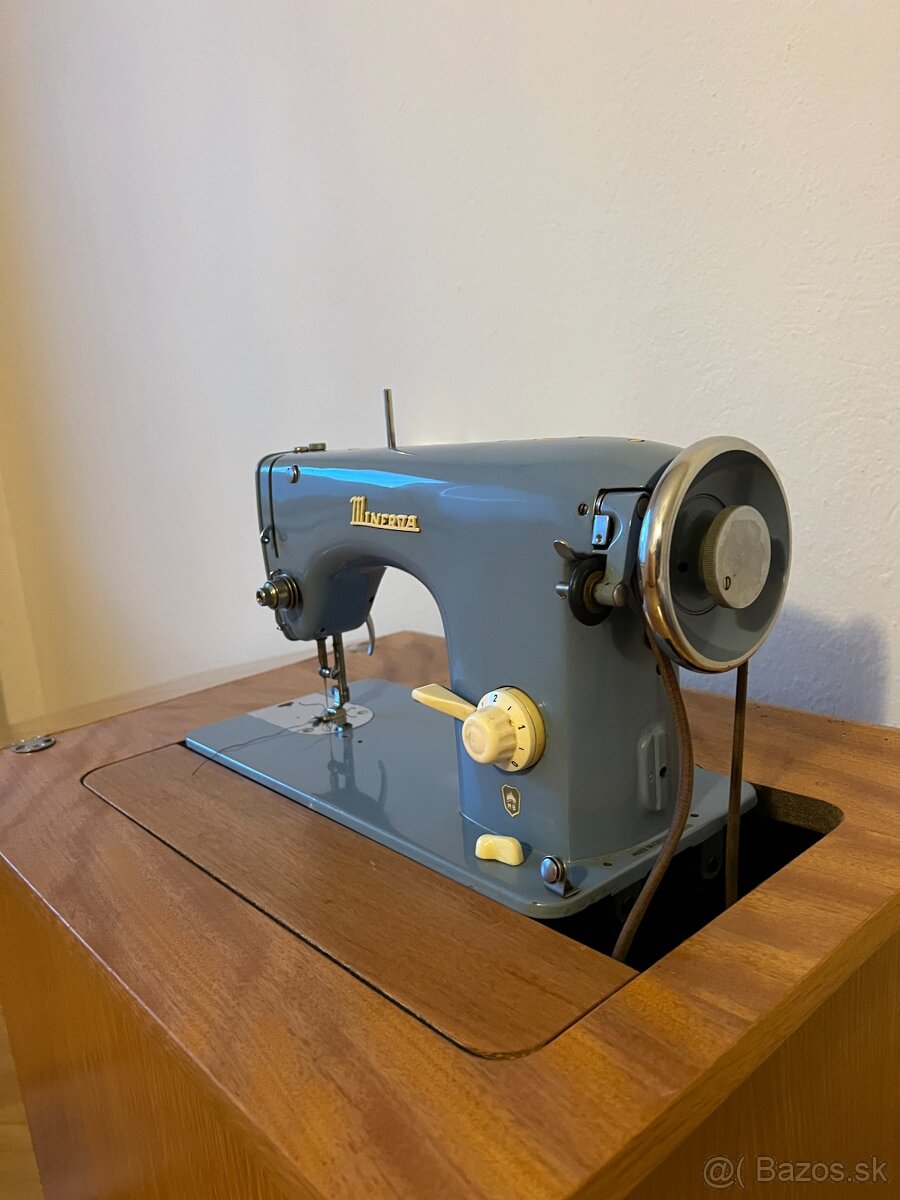 Šijací stroj Minerva - 3