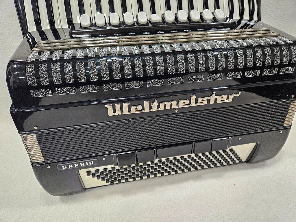 akordeon Weltmeister Saphir 120 basovy - 3