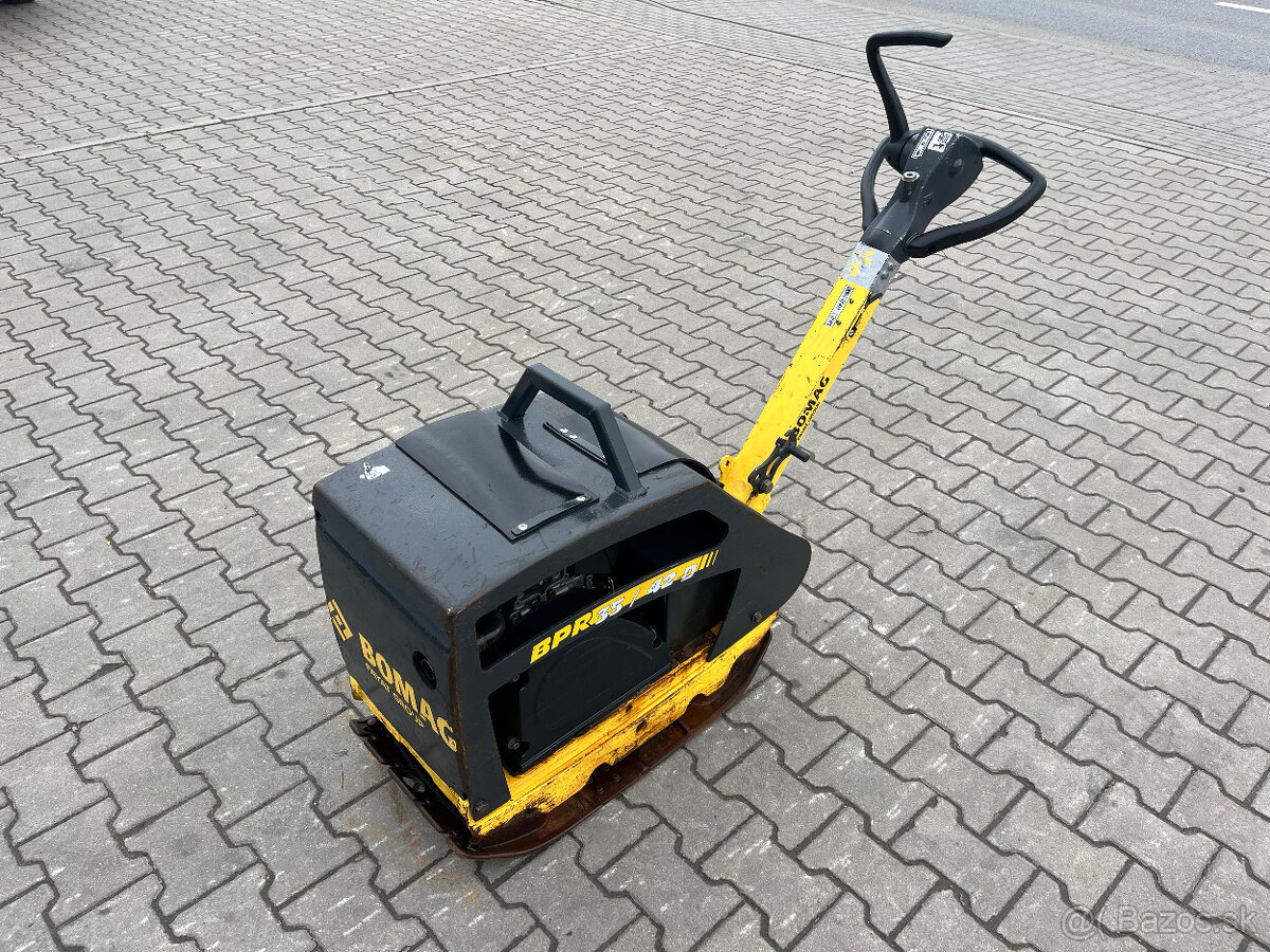 Reverzná vibračná doska Bomag BPR 35/42 D/E - 3