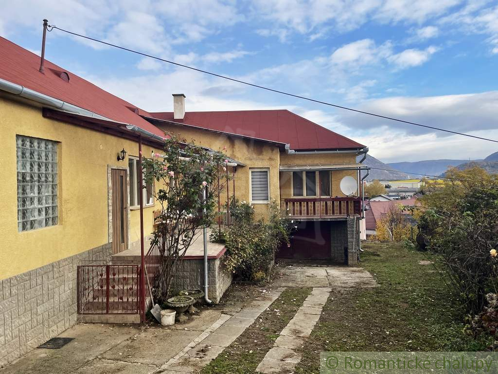 ZNÍŽENÁ CENA - Ihneď obývateľný dom v tichej časti obce Ge - 3