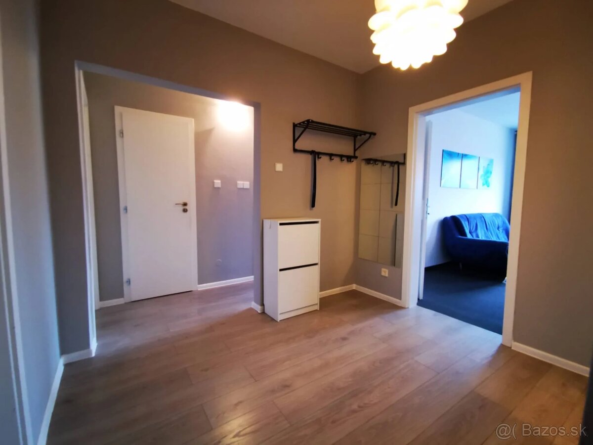 PRENÁJOM – priestranný 3iz byt v Prievoze - 3