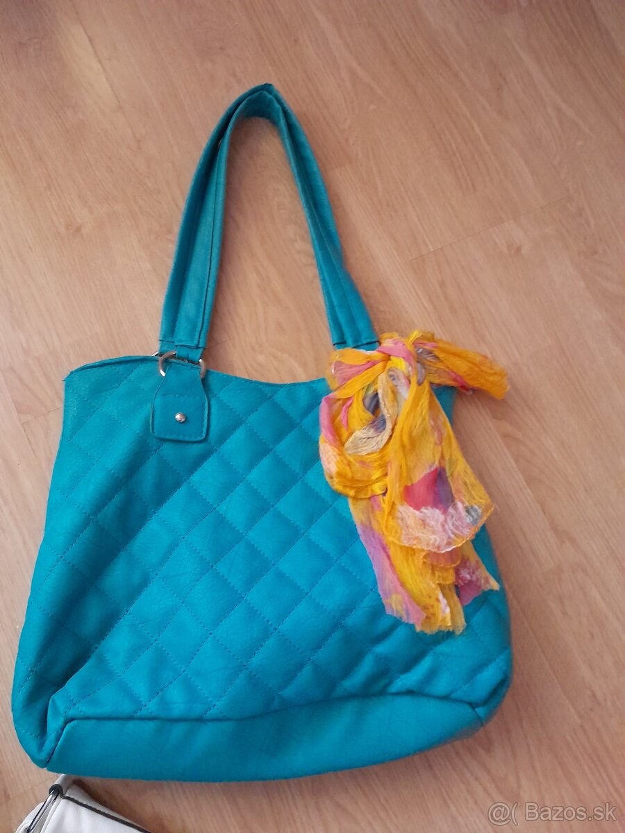 Všetky kabelky 6€ - 3