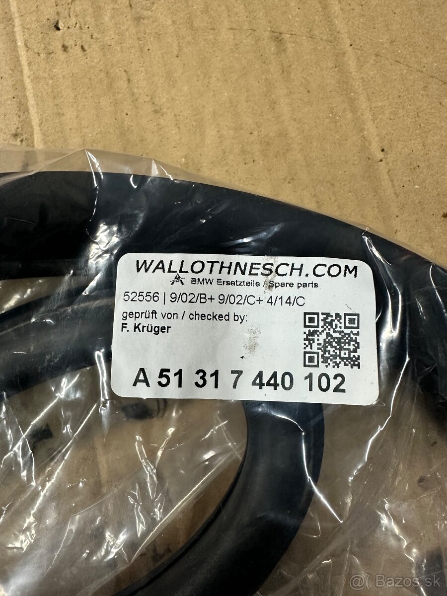 Tesnenie na predné okno BMW e10 - 3