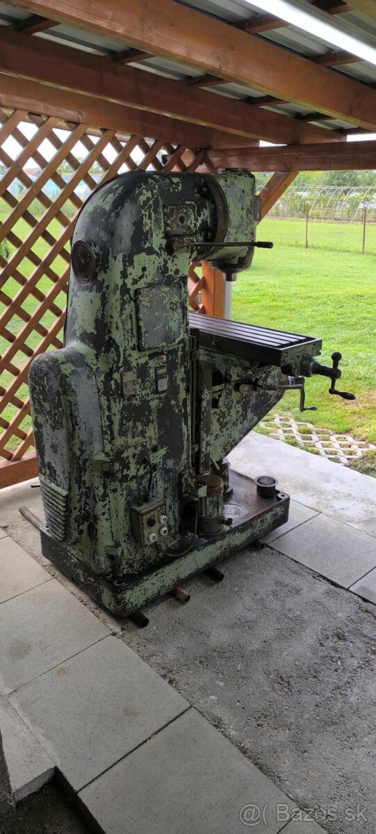 Fréza na kov . Česká Zbrojovka - 3