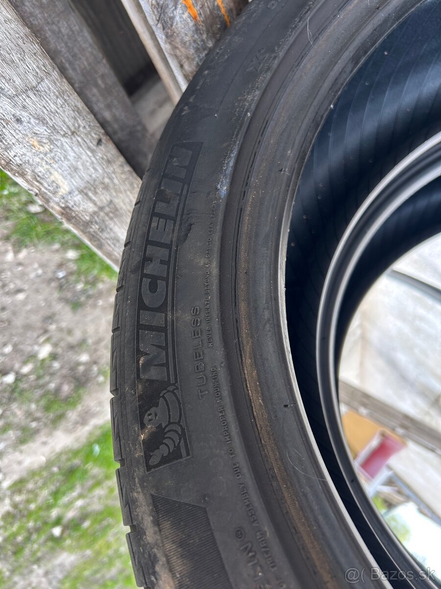 Michelin 245/45/20”-99V - 3