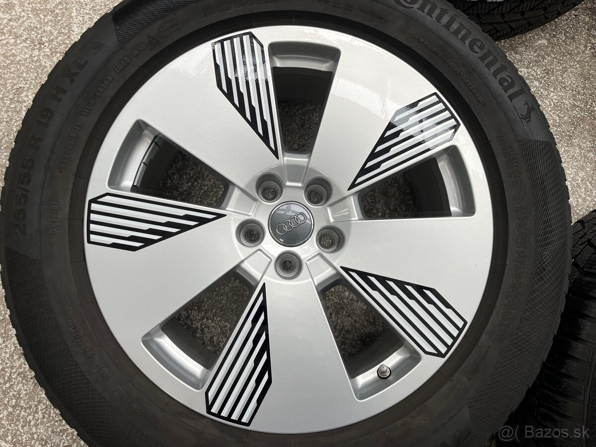 AUDI ORIGINAL 4KE601025L 5x112 8x19 ET34 SNÍMAČE TLAKU