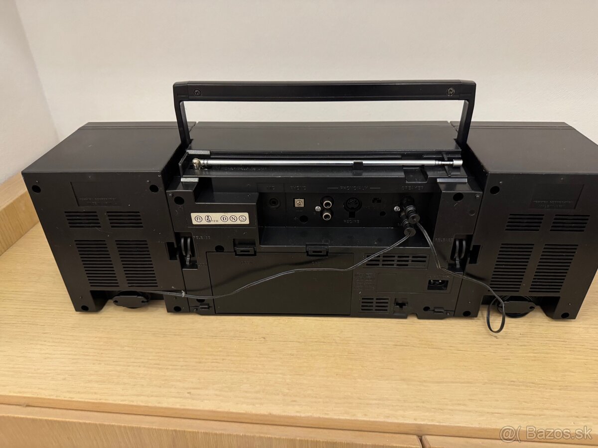 Predám TOSHIBA RT-7045 kazetový rádiomagnetofón - 3