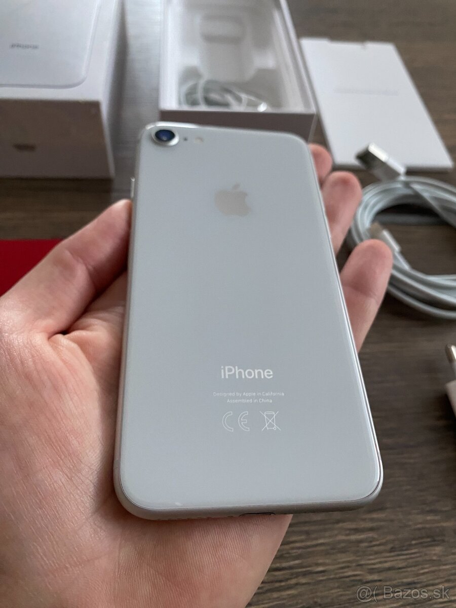iPhone 8 Silver 64 GB - 3