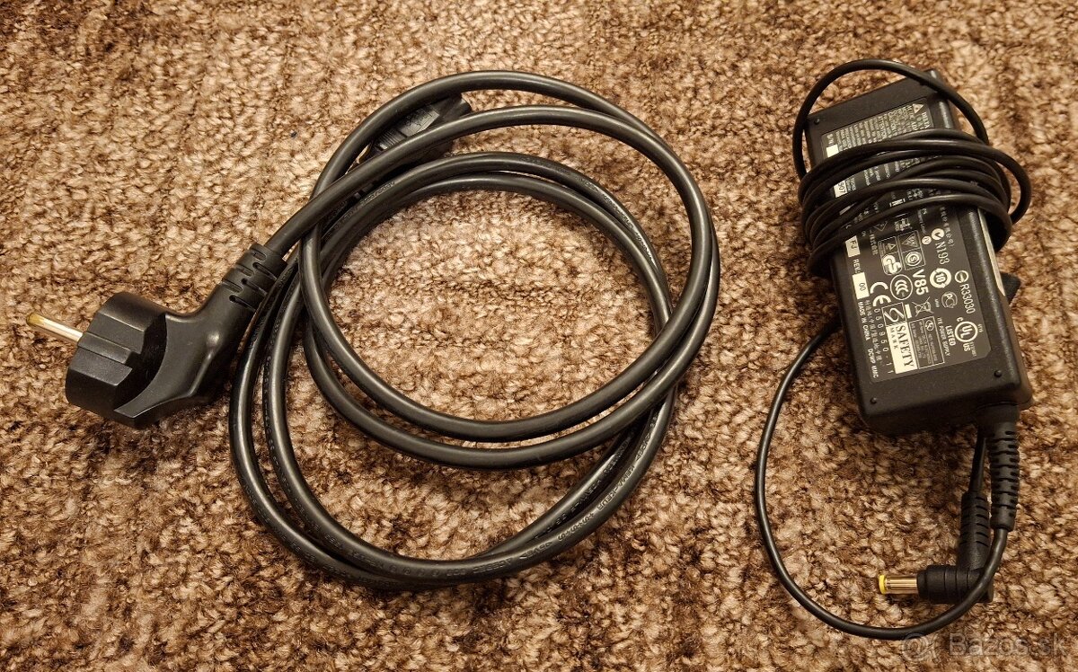 Adaptér SADP-65KB D - 3