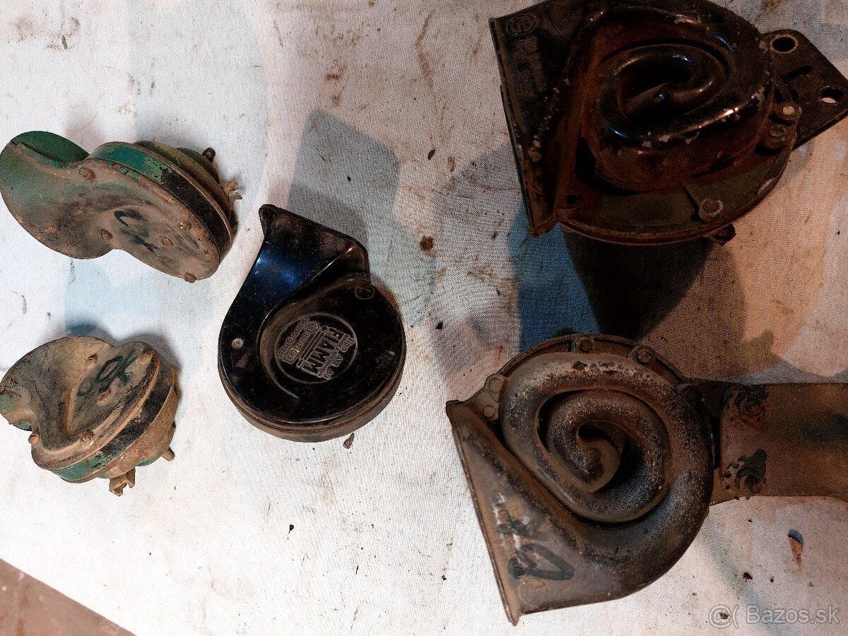 vrtula š 1203,kryt baterky,klaksony - 3