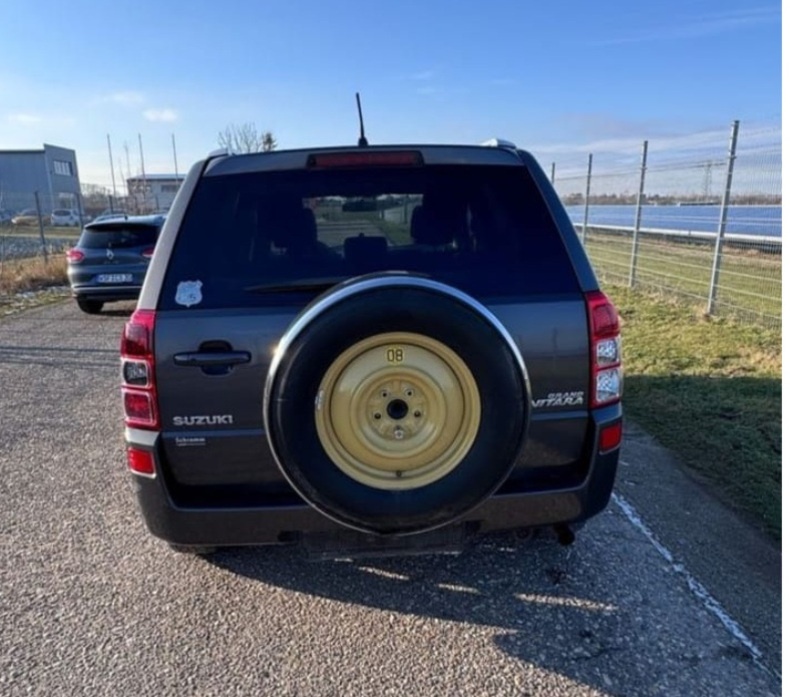 Suzuki Grand Vitara 2.4 benzin LPG 4x4 - 3