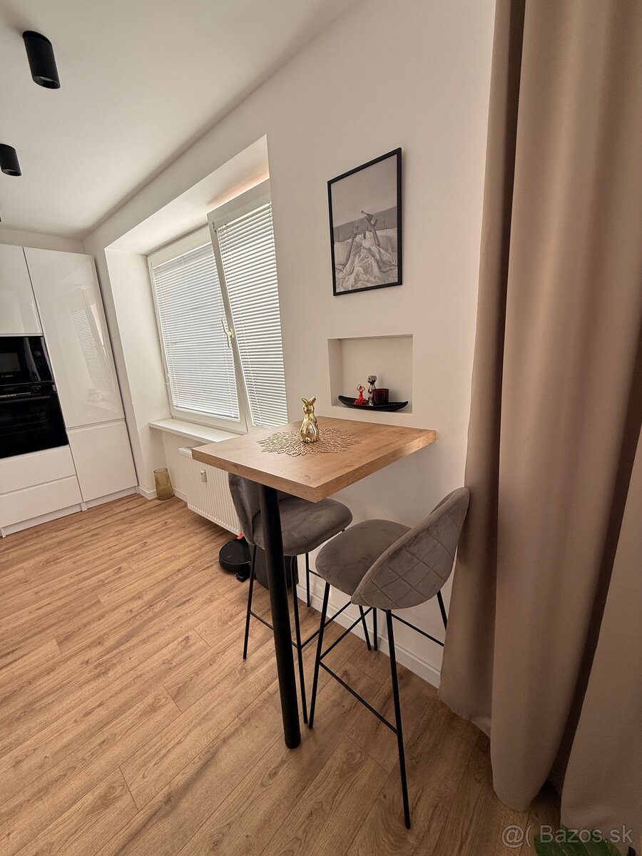 Prenajom 2 izbovy byt v centre mesta - 3