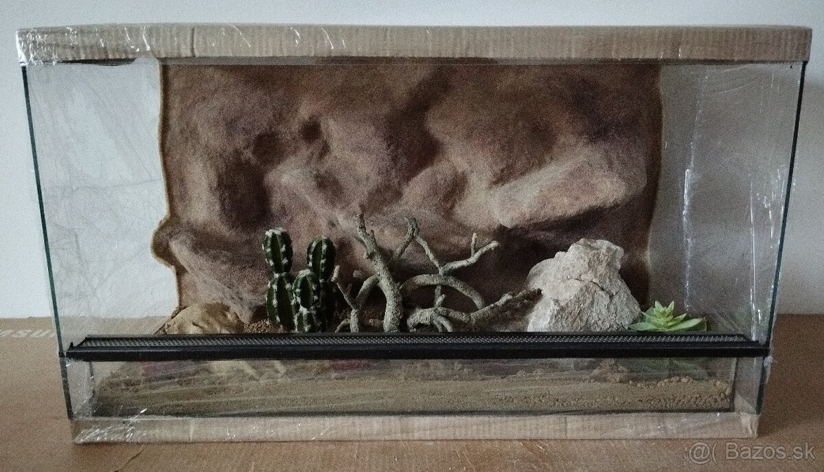 Terárium 70x40x40 s 3D stenou - 3