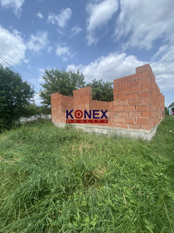 Malý domček, rozostavaná stavba a pozemok – BEŽOVCE - 3