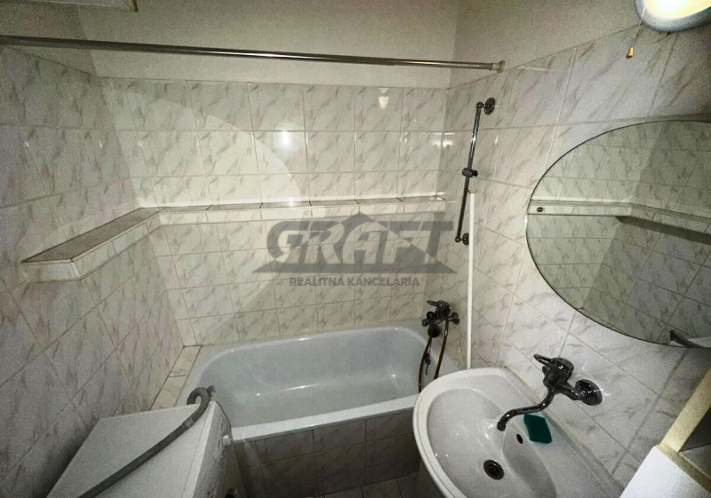 Na prenájom 1-gars. Rovniankova ul. – Petržalka - 3