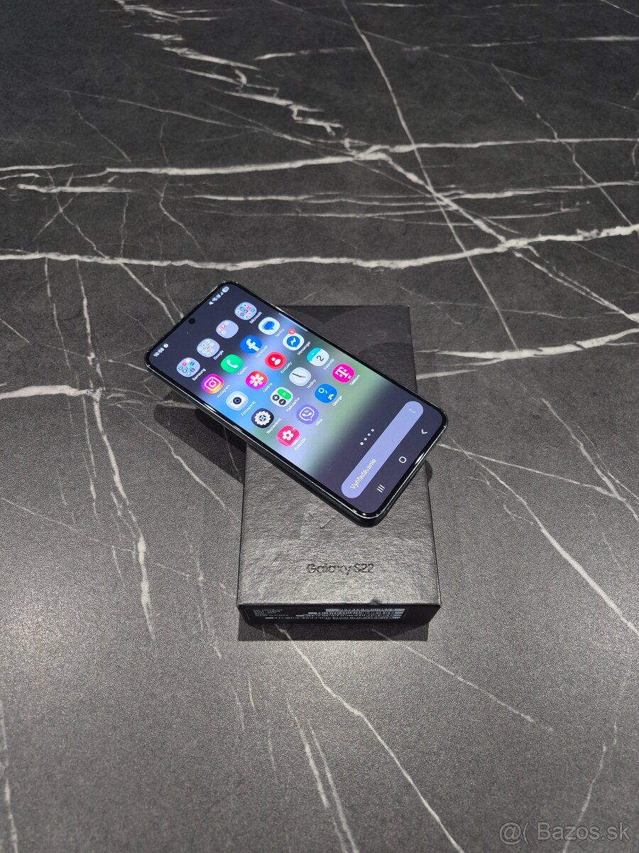 Samsung galaxy S22 - 3