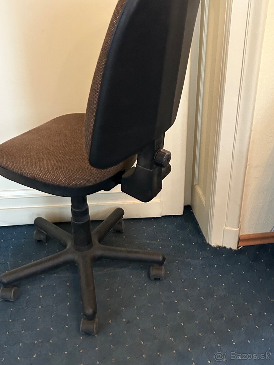 Kancelarska stolicka - 3