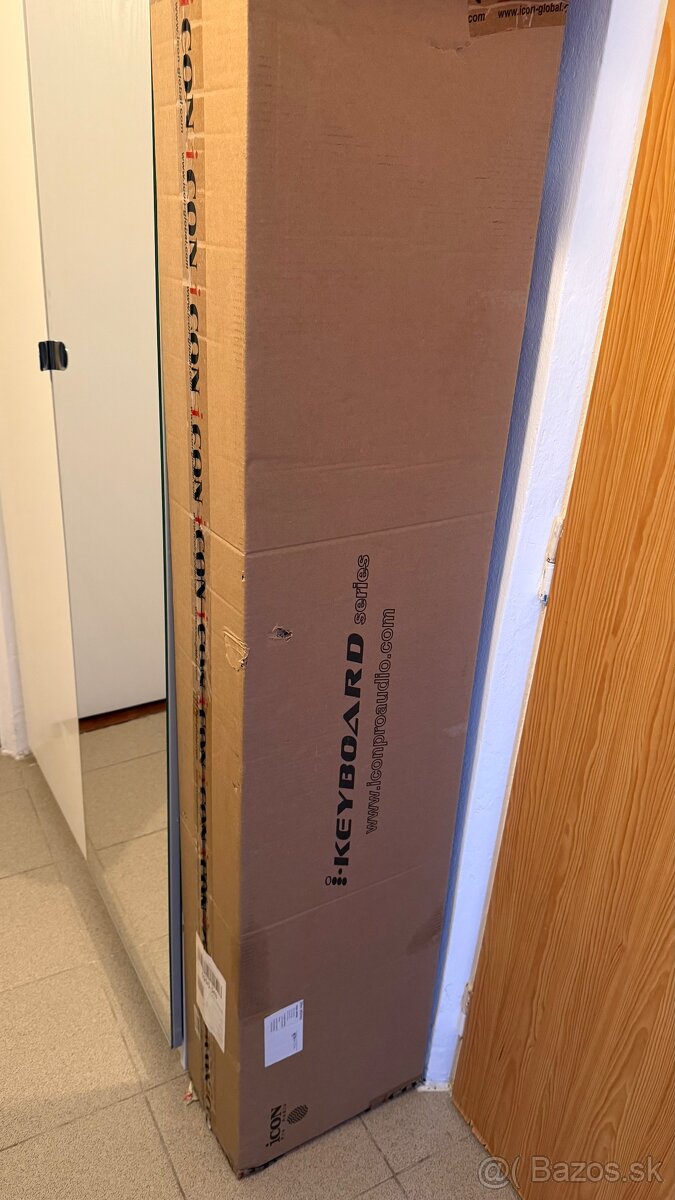 iCON iKeyboard 8X — 88-kláves, polovyvážené + stojan + pedál - 3