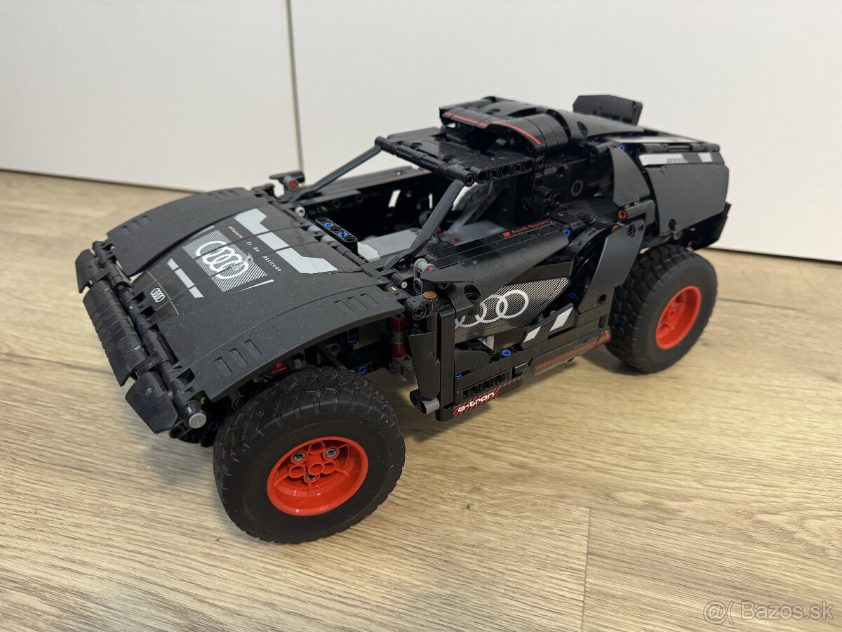 Lego Technic 42160 Audi RS Q e-tron - 3