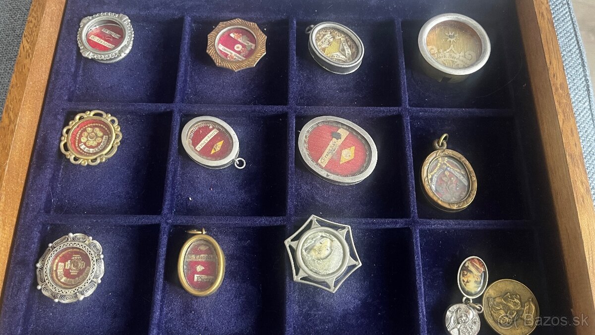Zberateľská sada medailónov / relikviárov - 3