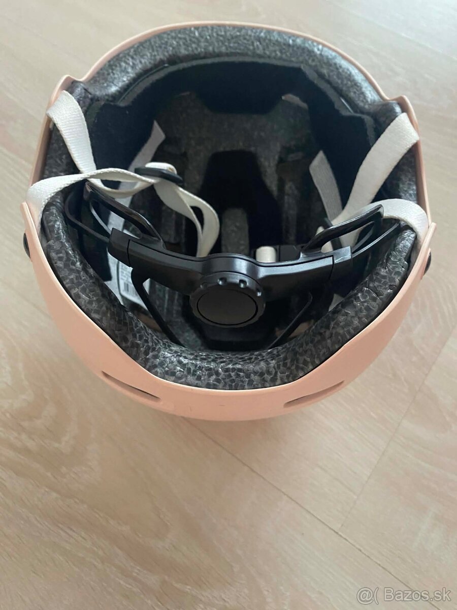 Dievčenská prilba - 3