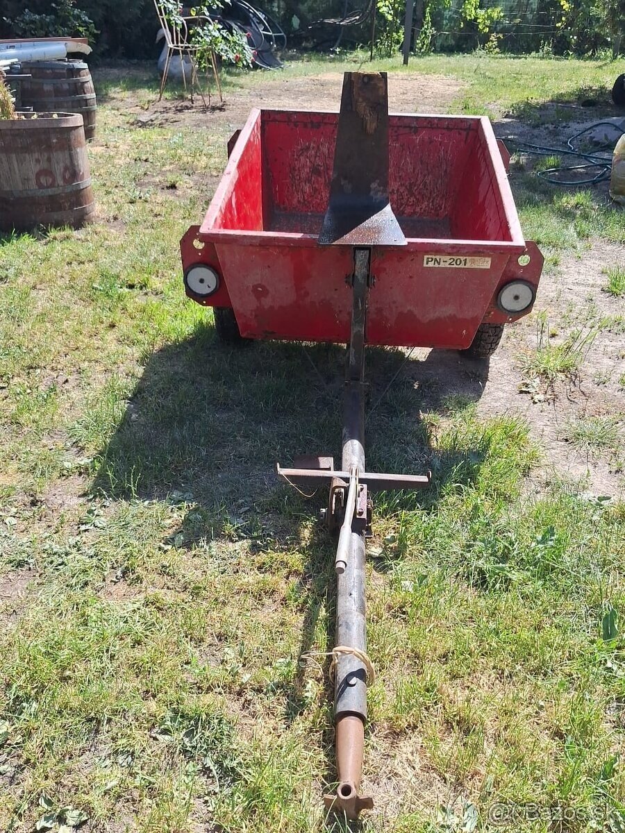 Predám vyklapaciu vlecku VARI - 3