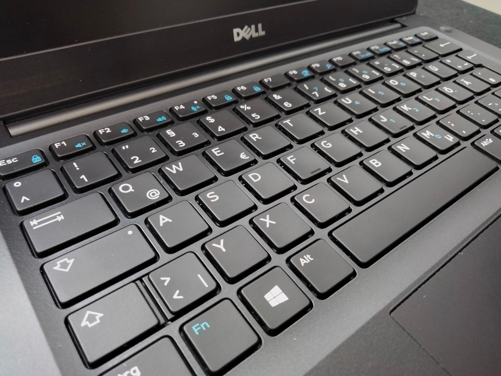 Dell Latitude 7280 , Intel® Core™i5 ,8gb ram , ssd , Win 11 - 3