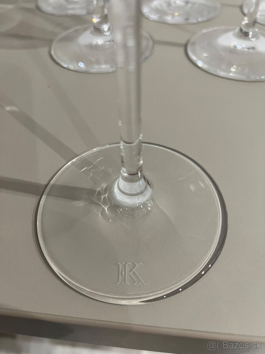 Krug poháre na Champagne - 3