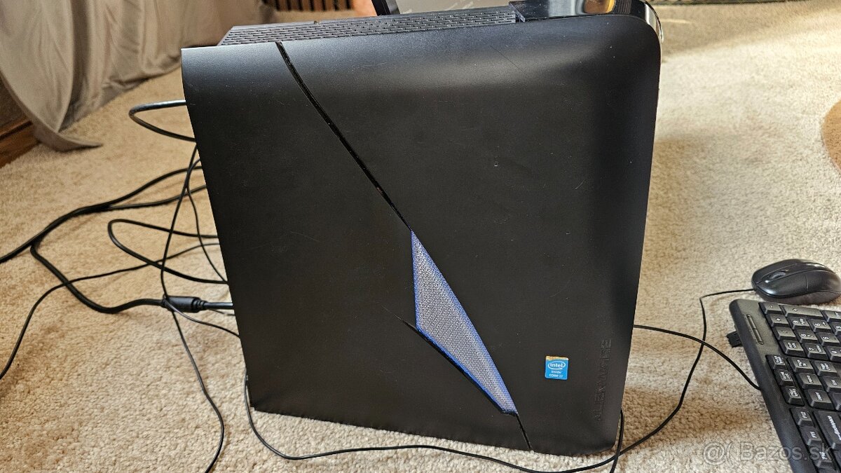 Dell Alienware X51 R2 / i7 4790K s monitorom - 3