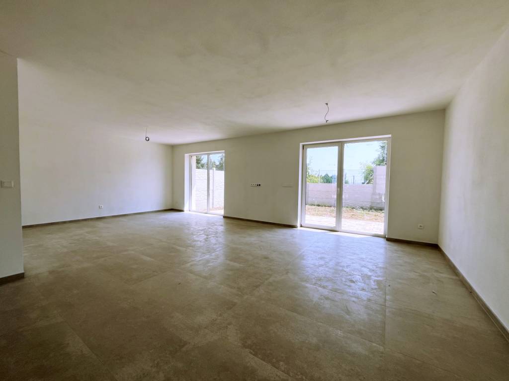 Úsporný 4 izbový poschodový rodinný dom - novostavba, Veľké - 3