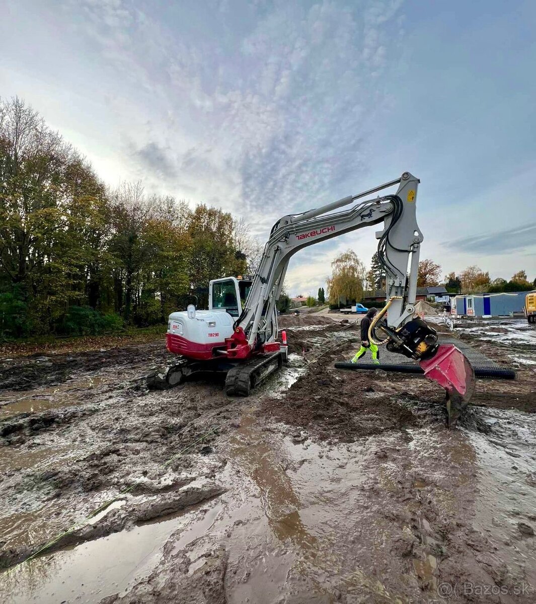 Pásový bagr TAKEUCHI TB 290 - 3