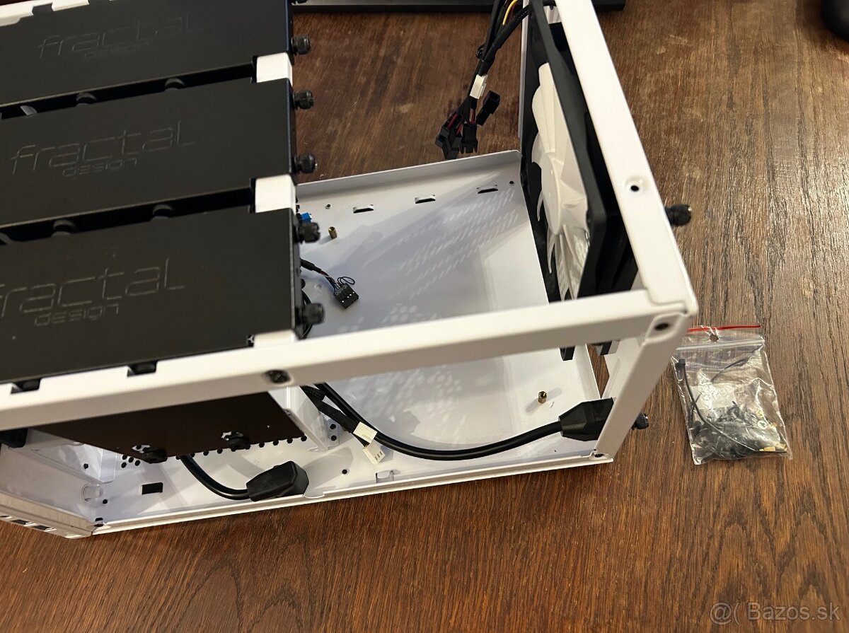 Skrinka Fractal Node 304 - White - ITX formát - 3
