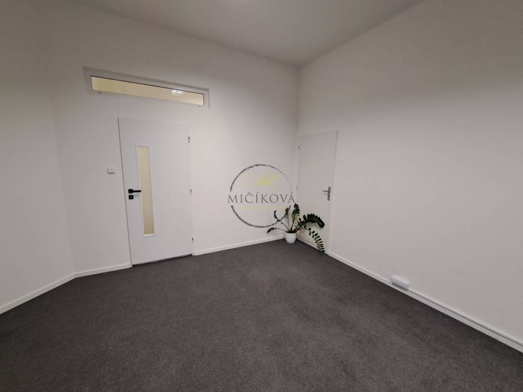 Prenajmeme kanceláriu o výmere 23,61 m2, Levická ul.,Vráble - 3