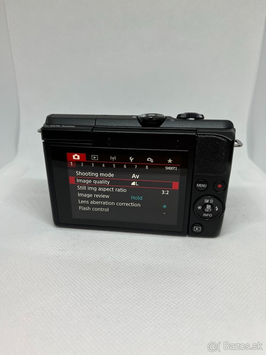 Canon EOS M200 - 3