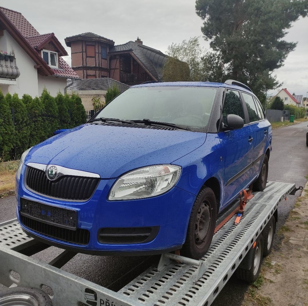 Skoda Fabia 2 1.4 MPI kombi modrá - 3