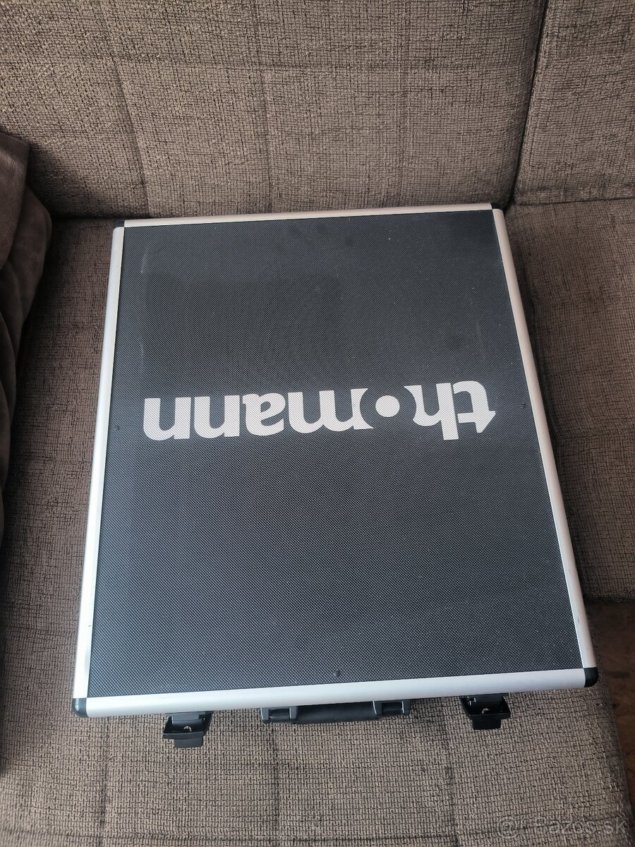 Predám mixážny pult Alto Professional Live 1604 - 3