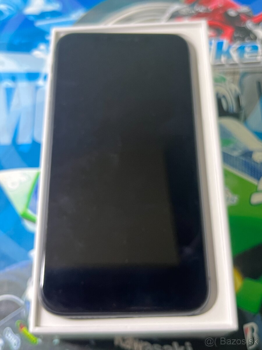 Predám iPhone 11 128GB - 3