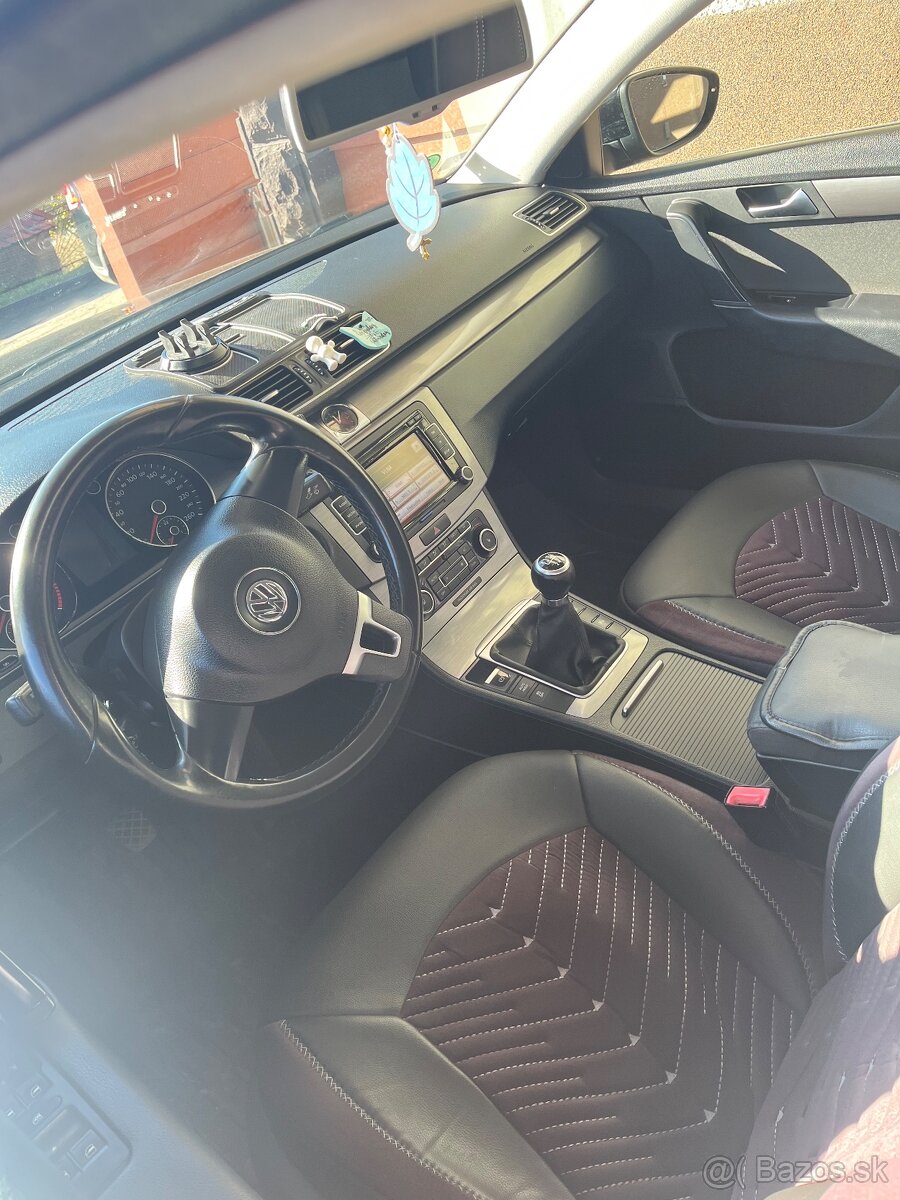 VW Passat B7 Sedan 103Kw - 3