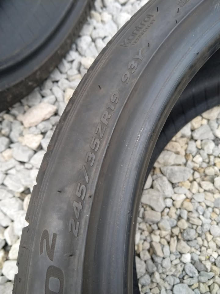 245/35 R 19 93 Y letné HANKOOK. - 3