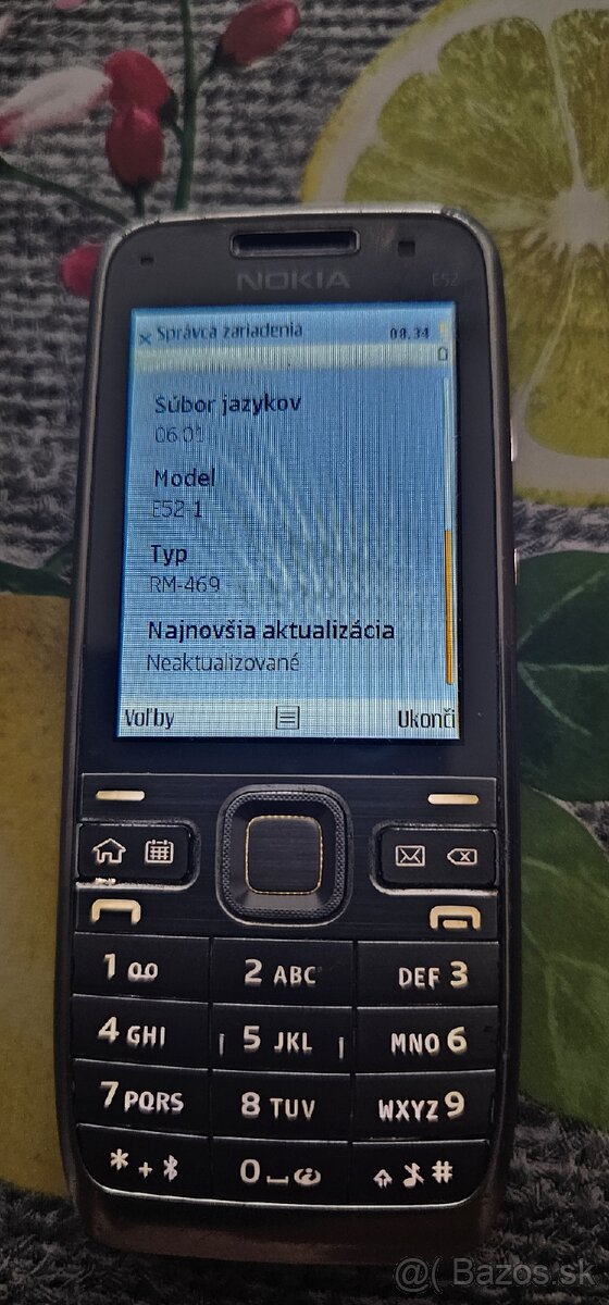 Predám Nokiu E52 (RM-469) - 3