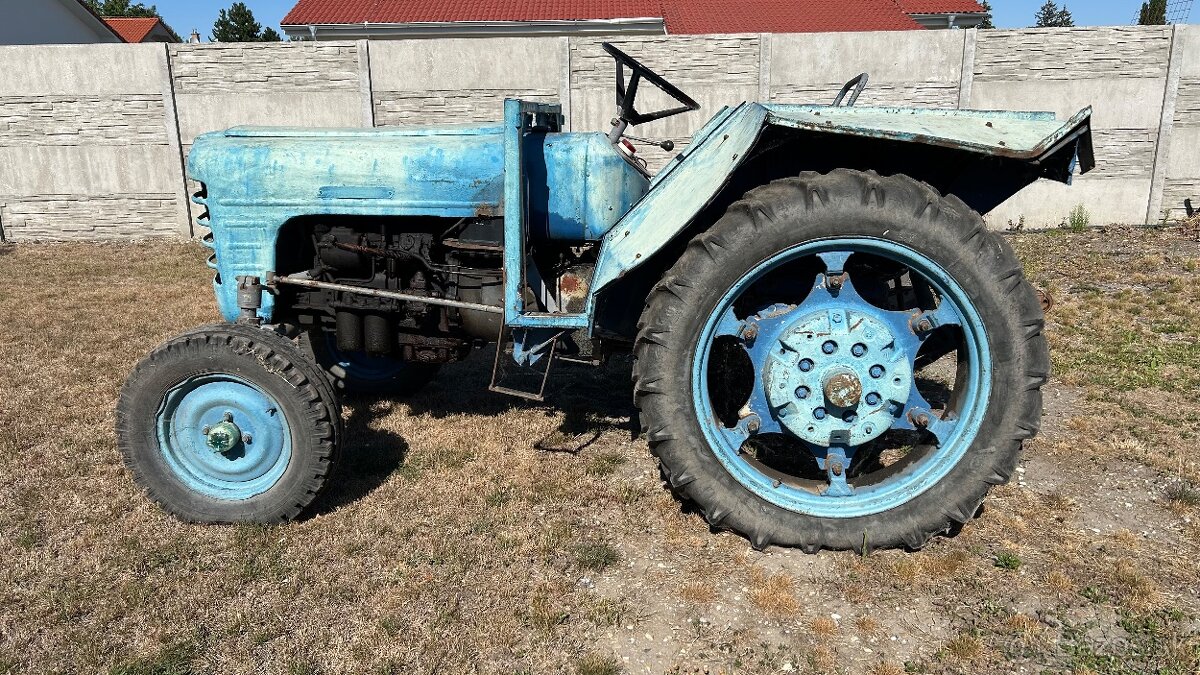 Traktor Zetor 25 - 3