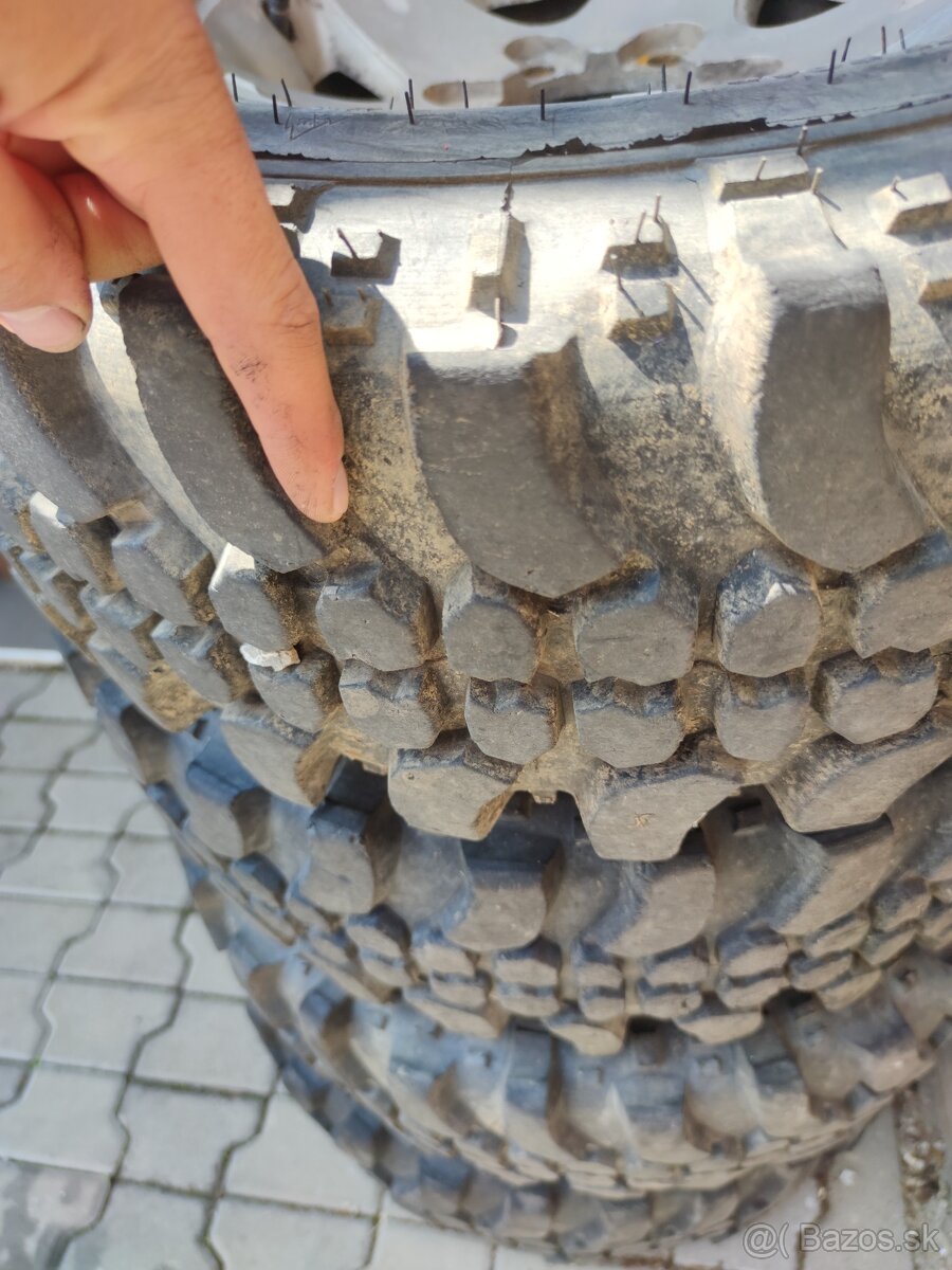 5x139,7 235/75 R15 Sang Yong